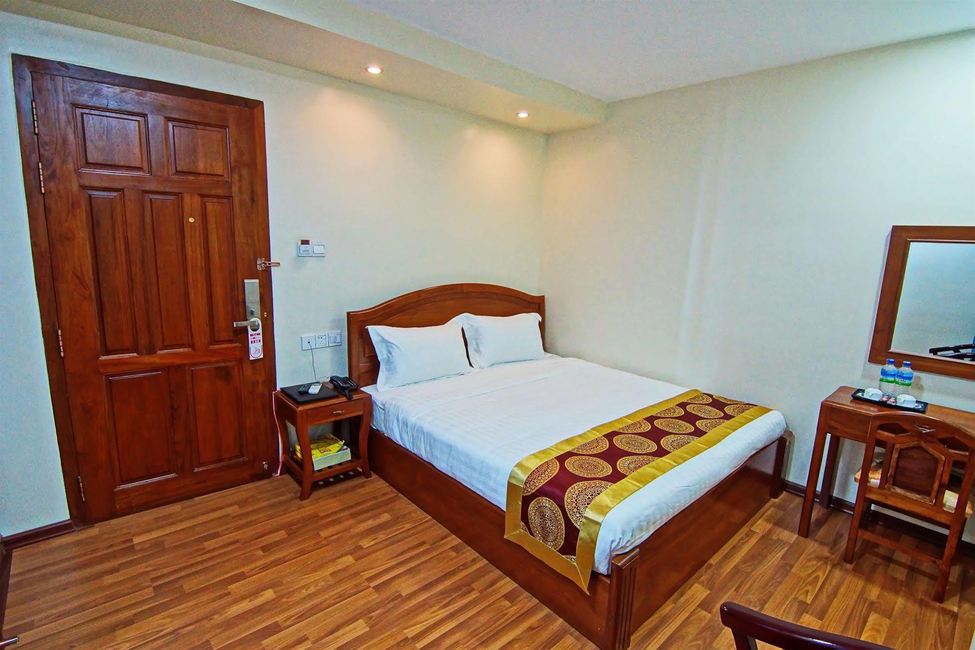 Royal Pearl Hotel Mandalay Esterno foto